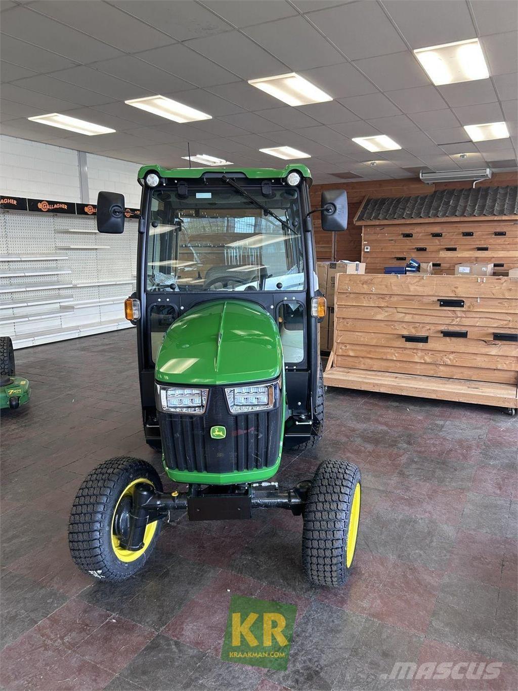 John Deere 2032R 小型曳引機