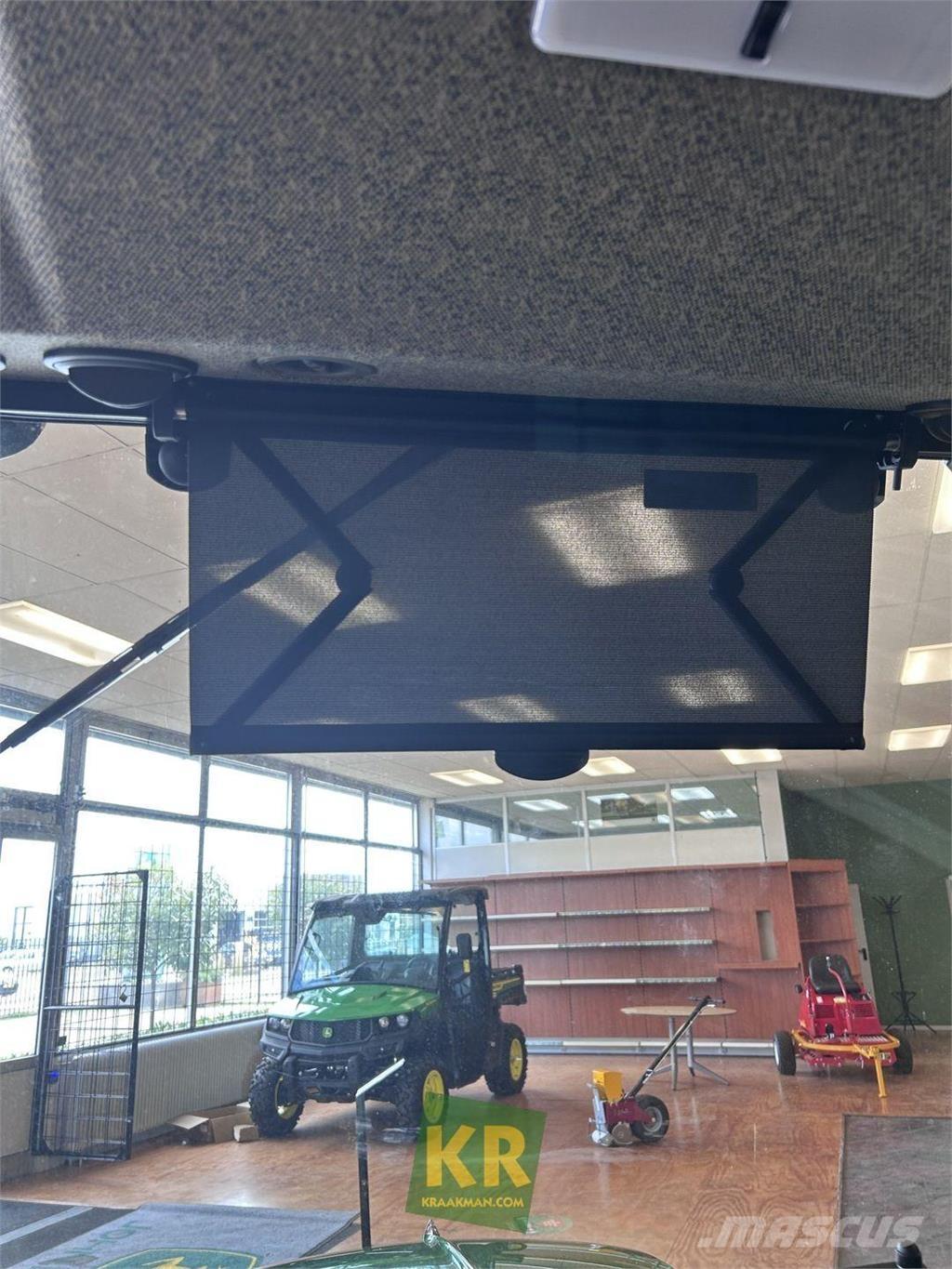 John Deere 2032R 小型曳引機