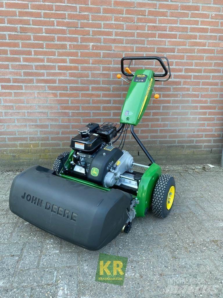 John Deere 260 果嶺割草機