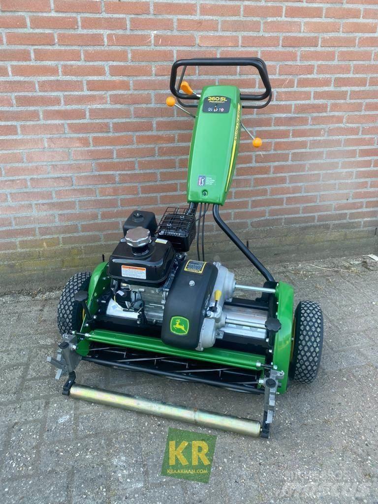 John Deere 260 果嶺割草機