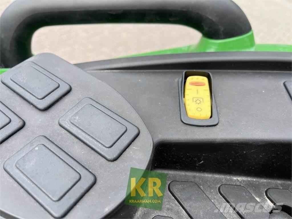 John Deere 4066M 小型曳引機