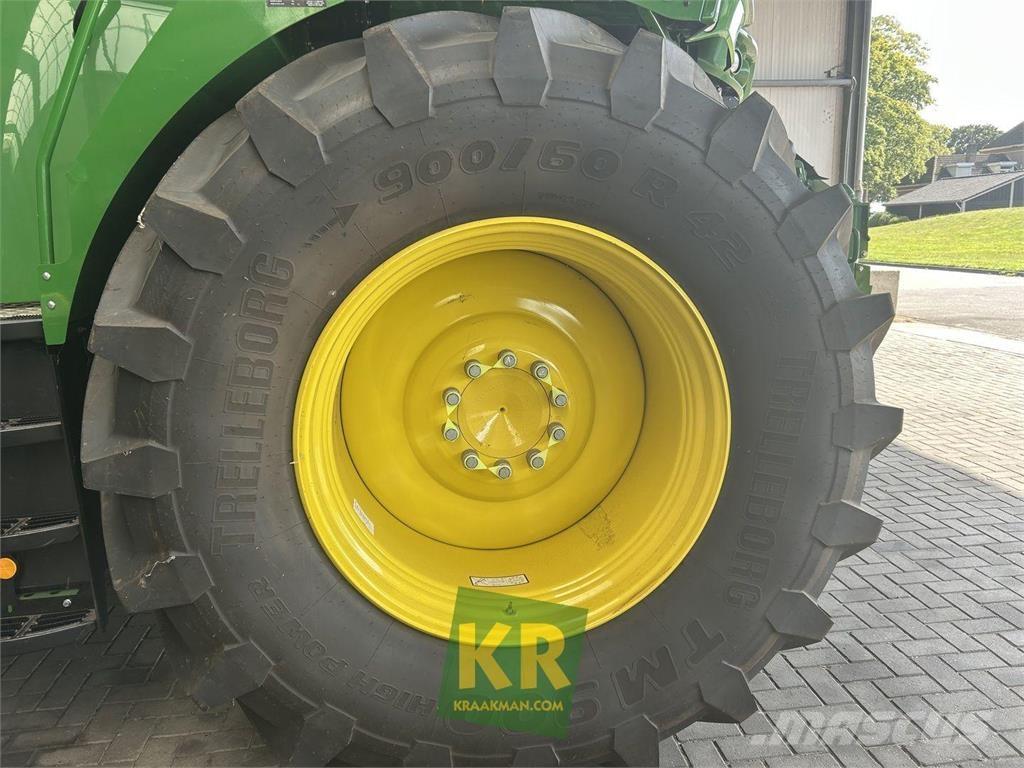 John Deere 8400 牧草收穫機