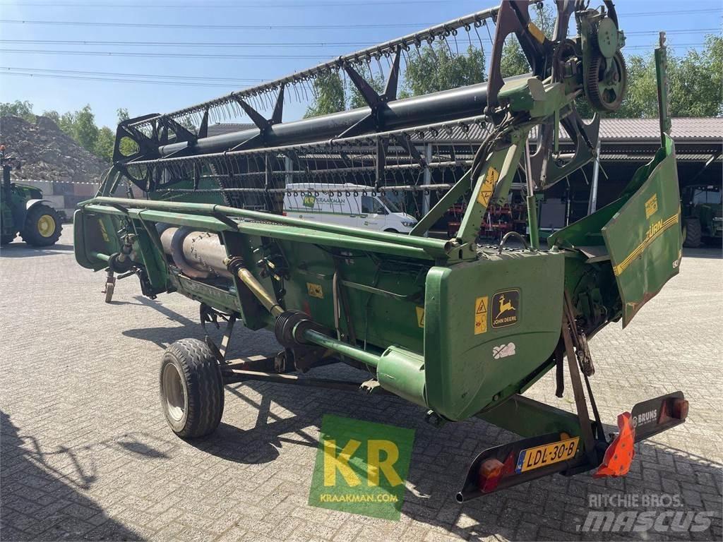 John Deere CTS 聯合收穫機