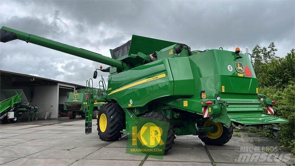 John Deere W650 聯合收穫機