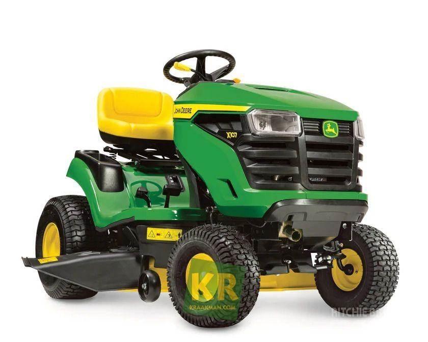John Deere X107 騎乘式割草機