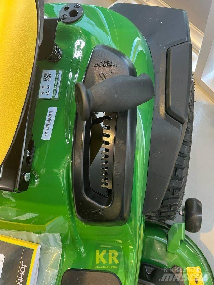 John Deere X127 騎乘式割草機
