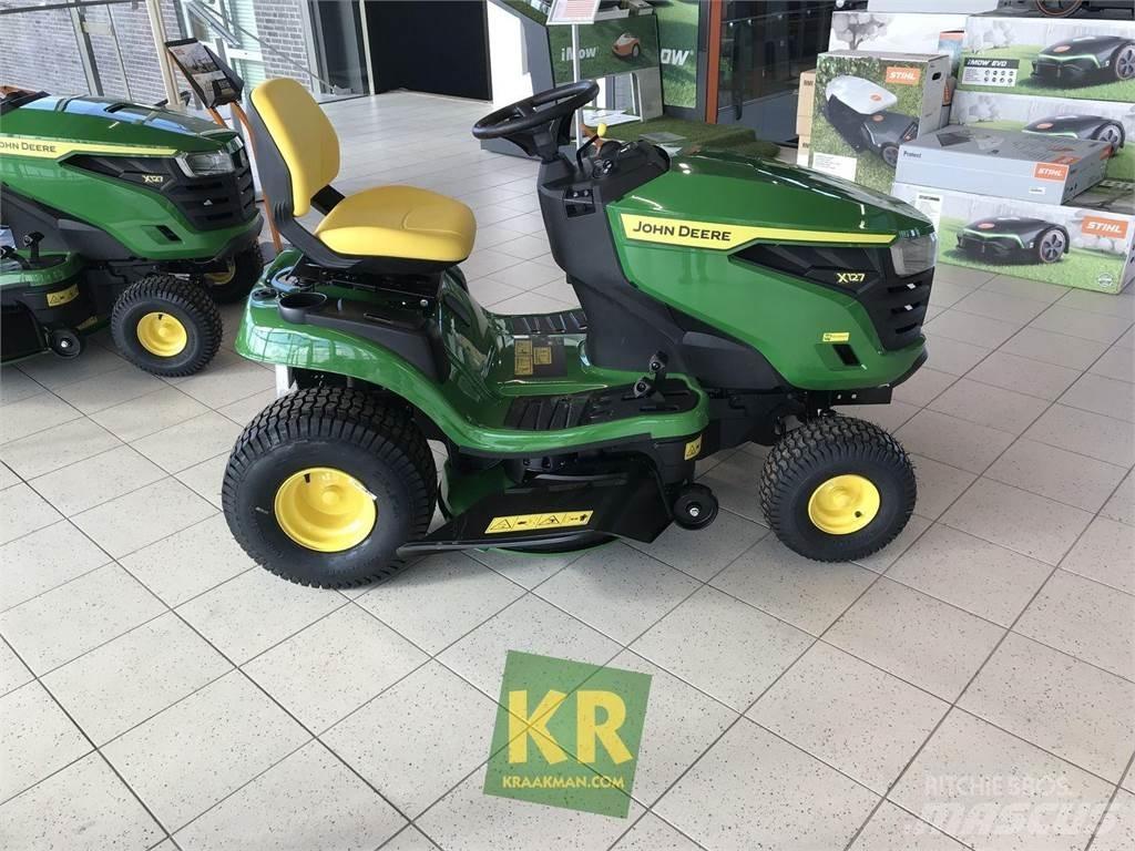 John Deere X127 騎乘式割草機
