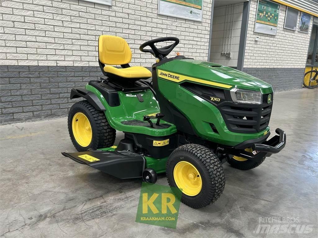 John Deere X167 騎乘式割草機