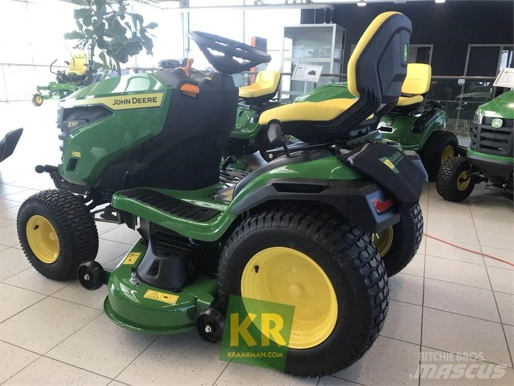 John Deere X167 騎乘式割草機