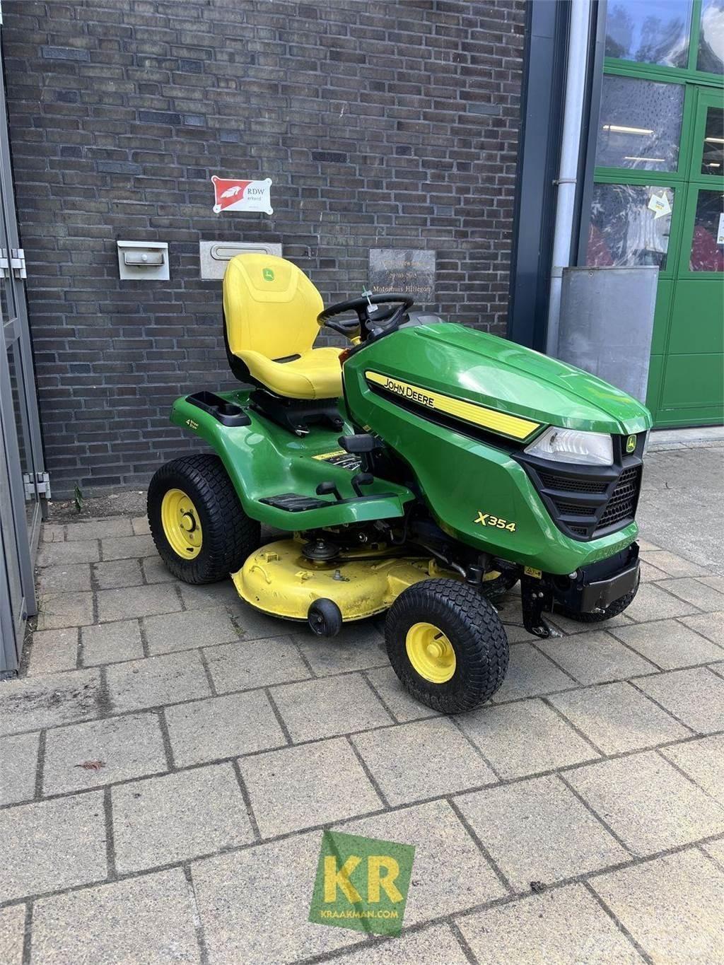 John Deere X354 騎乘式割草機