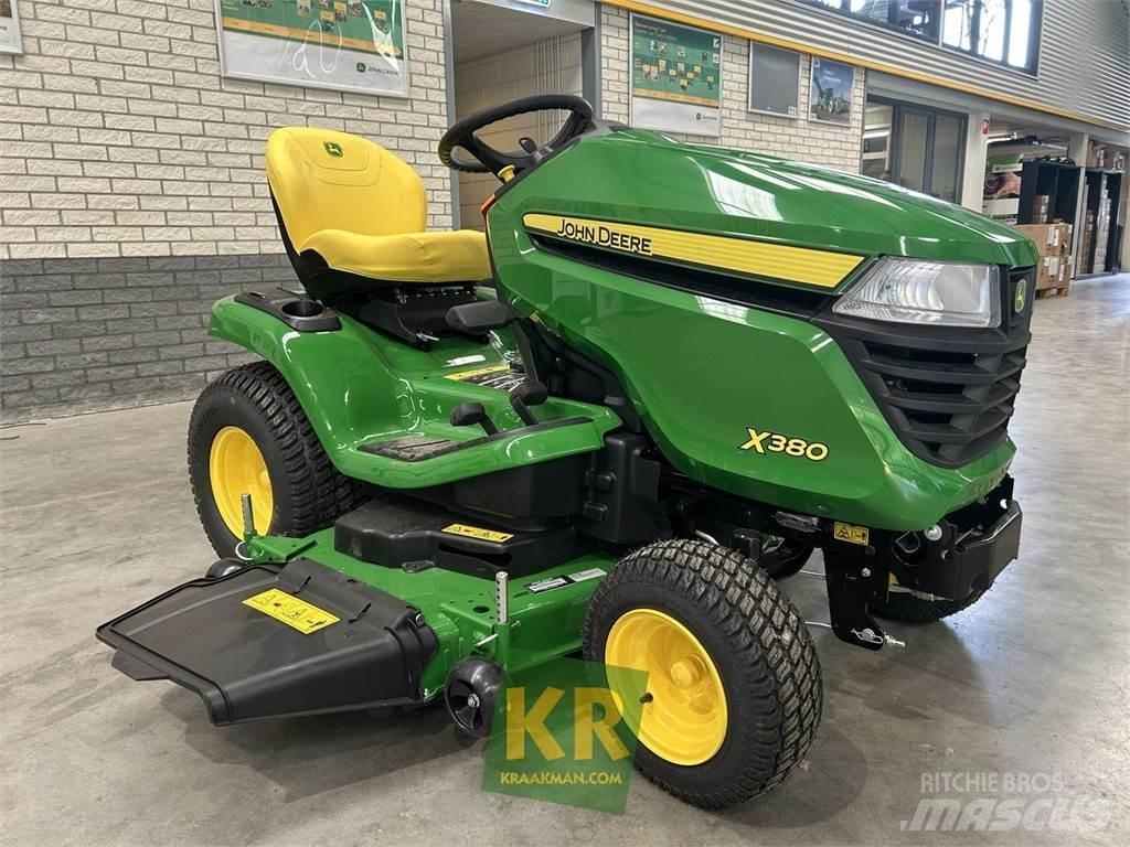 John Deere X380 騎乘式割草機