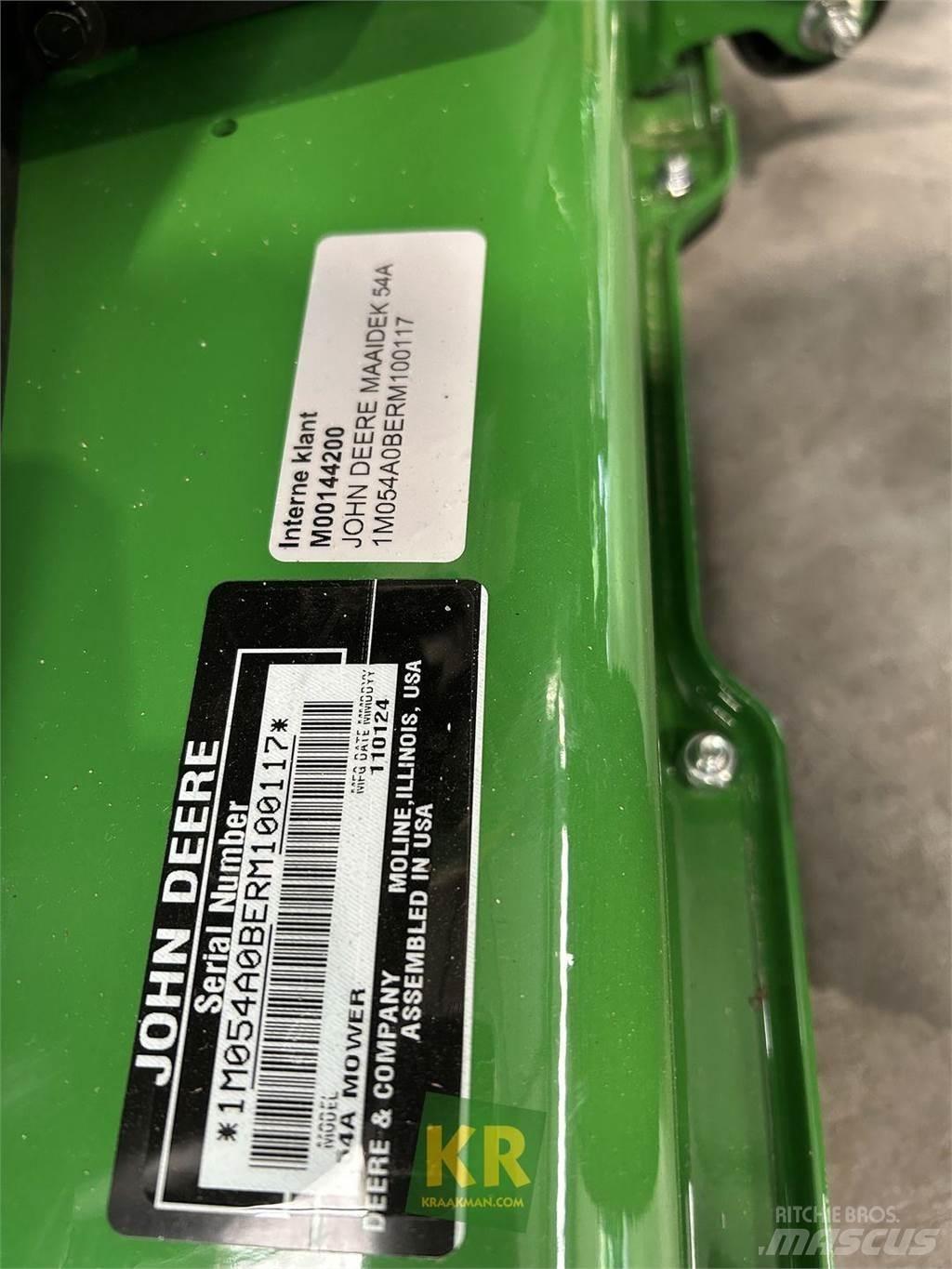 John Deere X380 騎乘式割草機