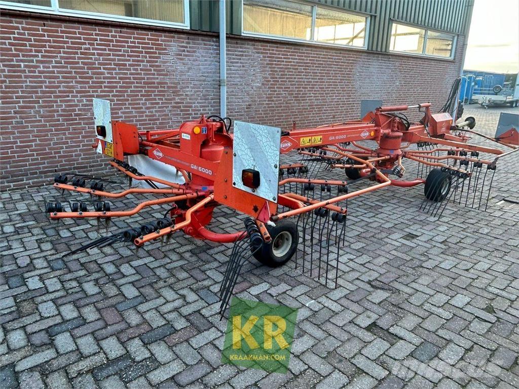 Kuhn GA 6000 耙與翻草機