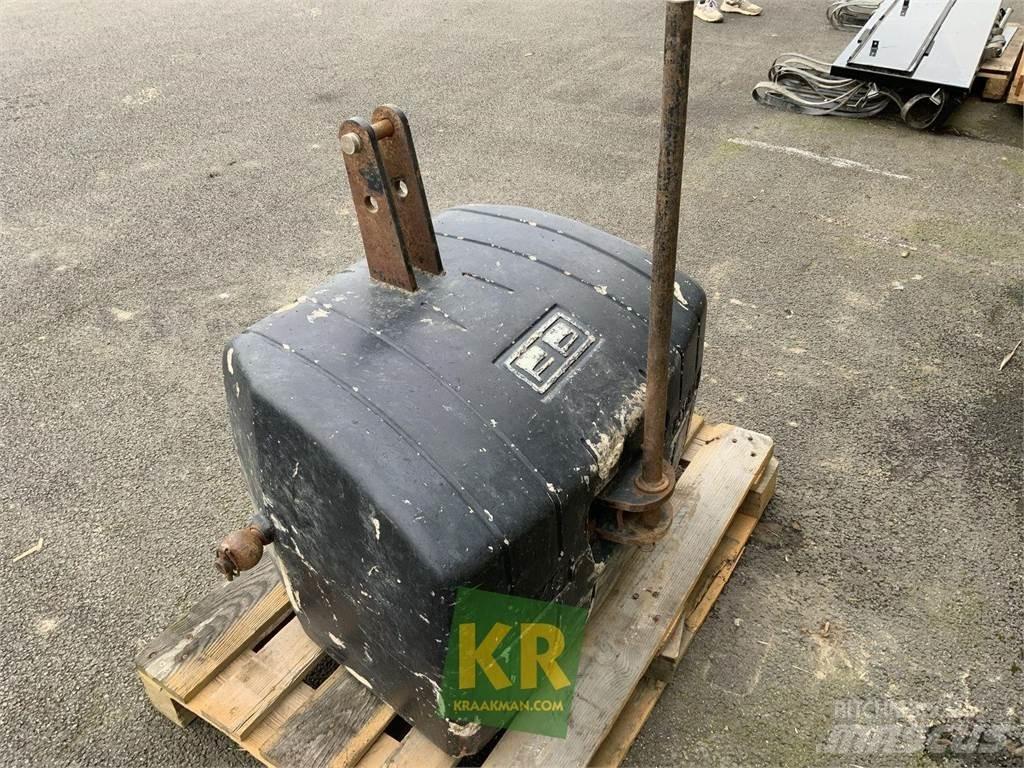  Pateer 600KG 前配重塊