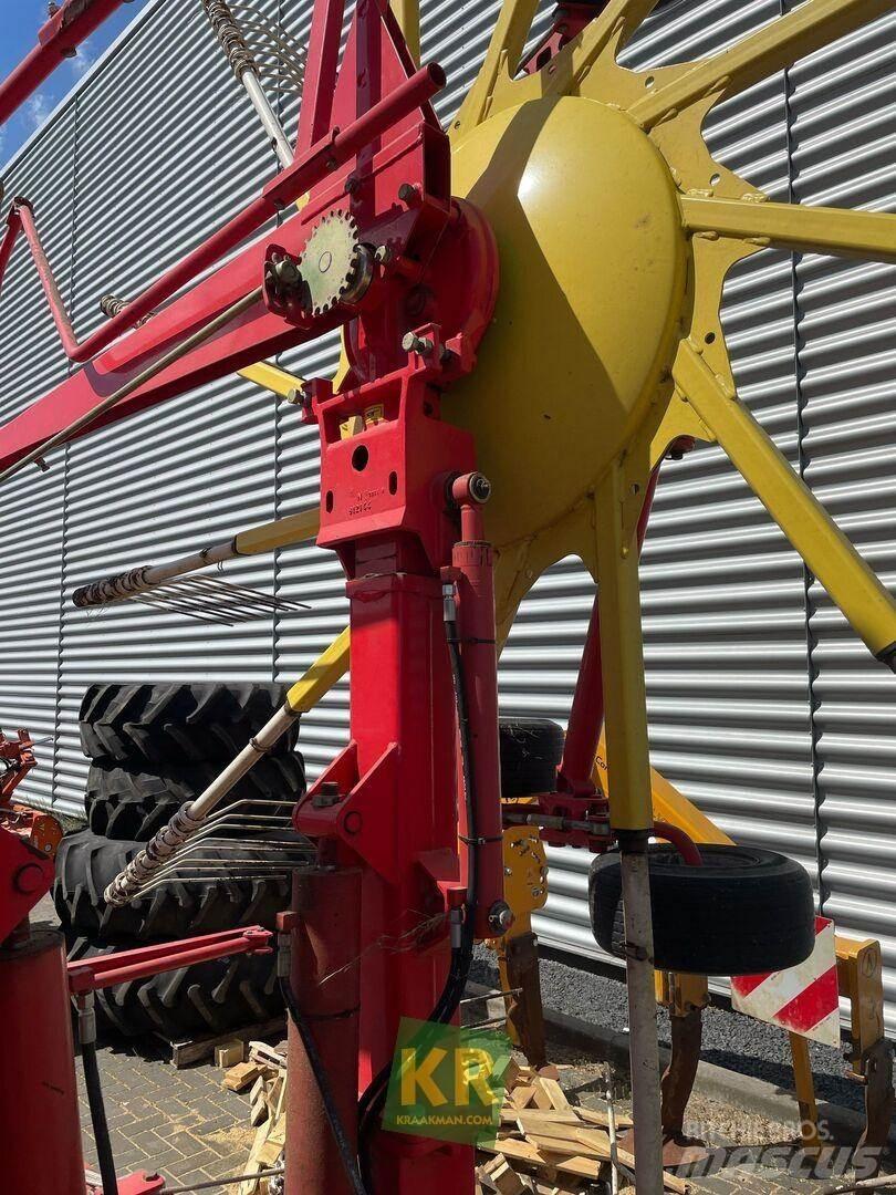 Pöttinger 881A 耙與翻草機