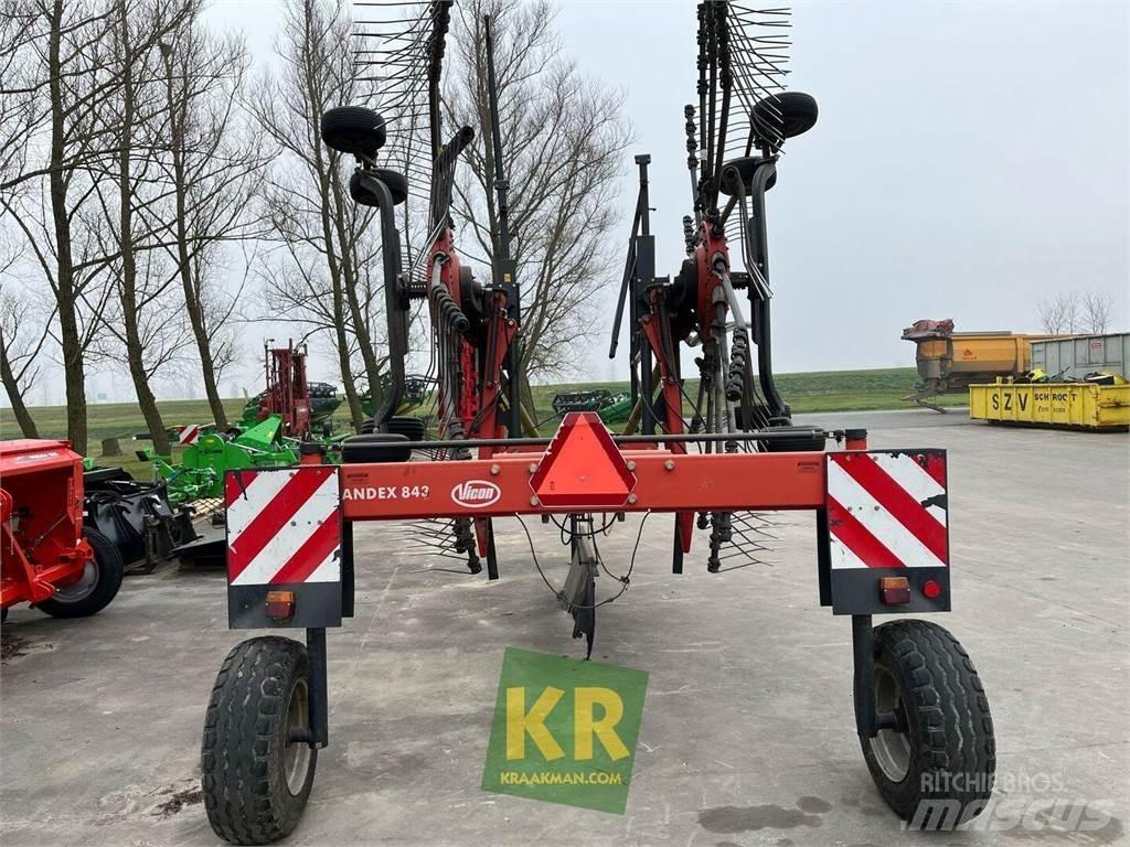 Vicon Andex 843 耙與翻草機