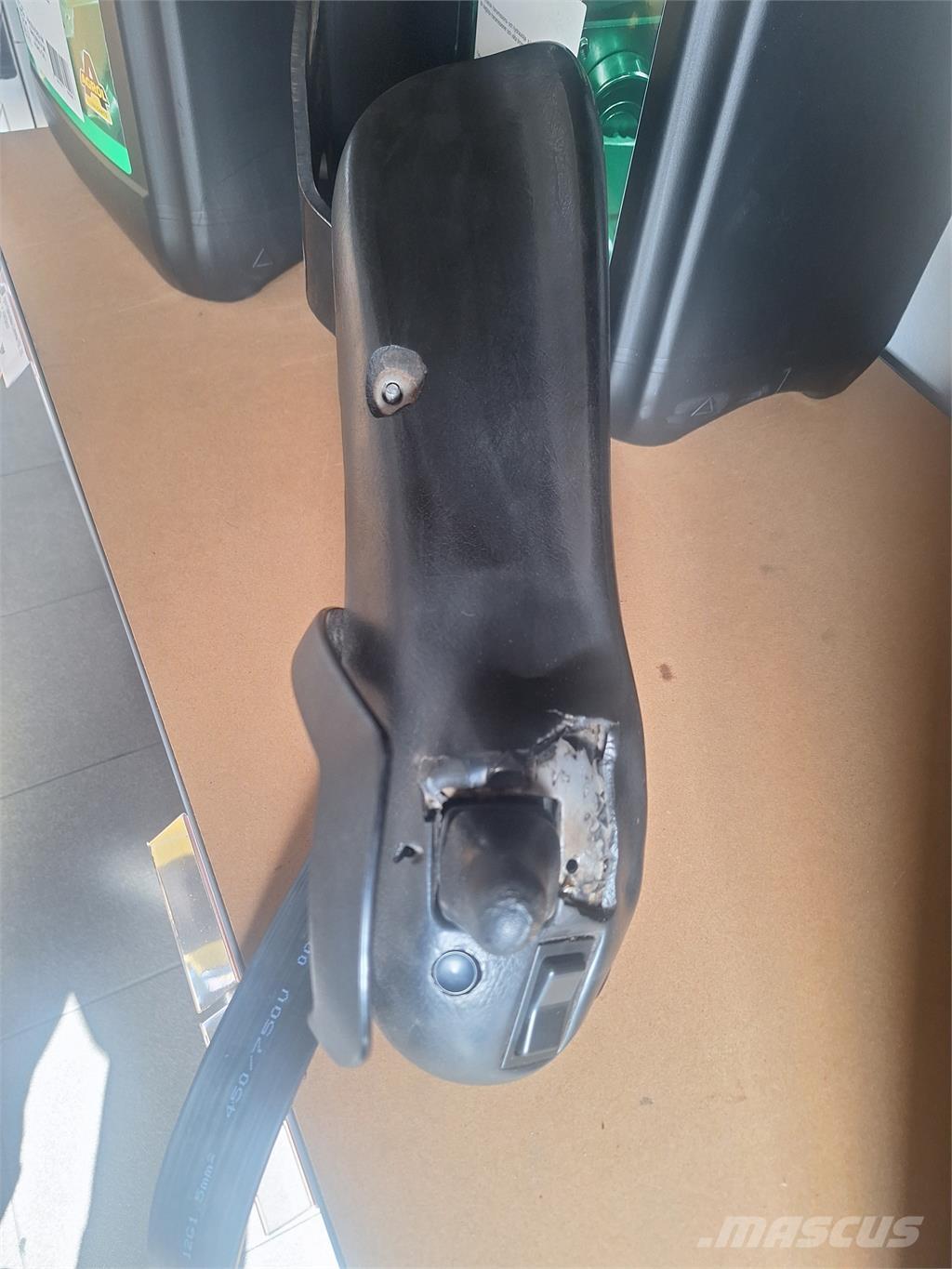 Volvo ARMSTÖD 底盤和懸架