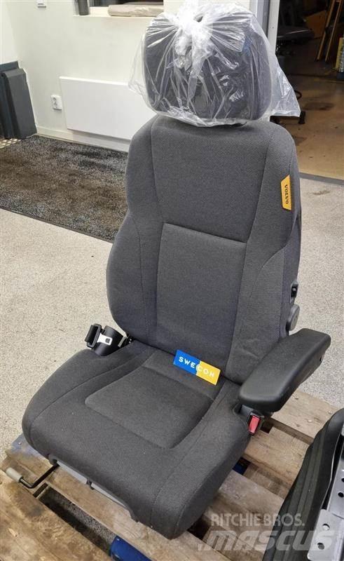 Volvo STOL 駕駛室與內部