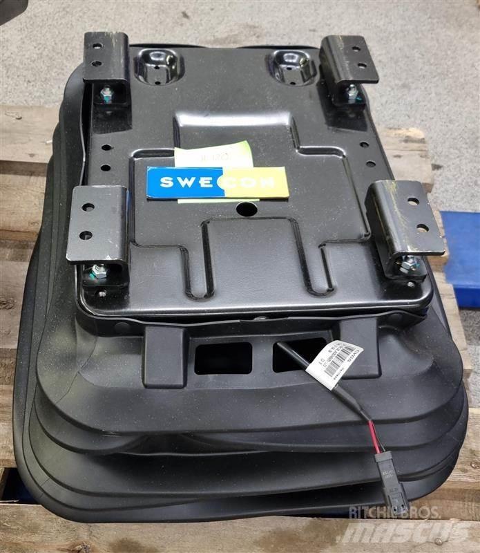 Volvo STOL 駕駛室與內部