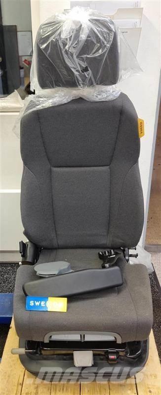 Volvo STOL 駕駛室與內部