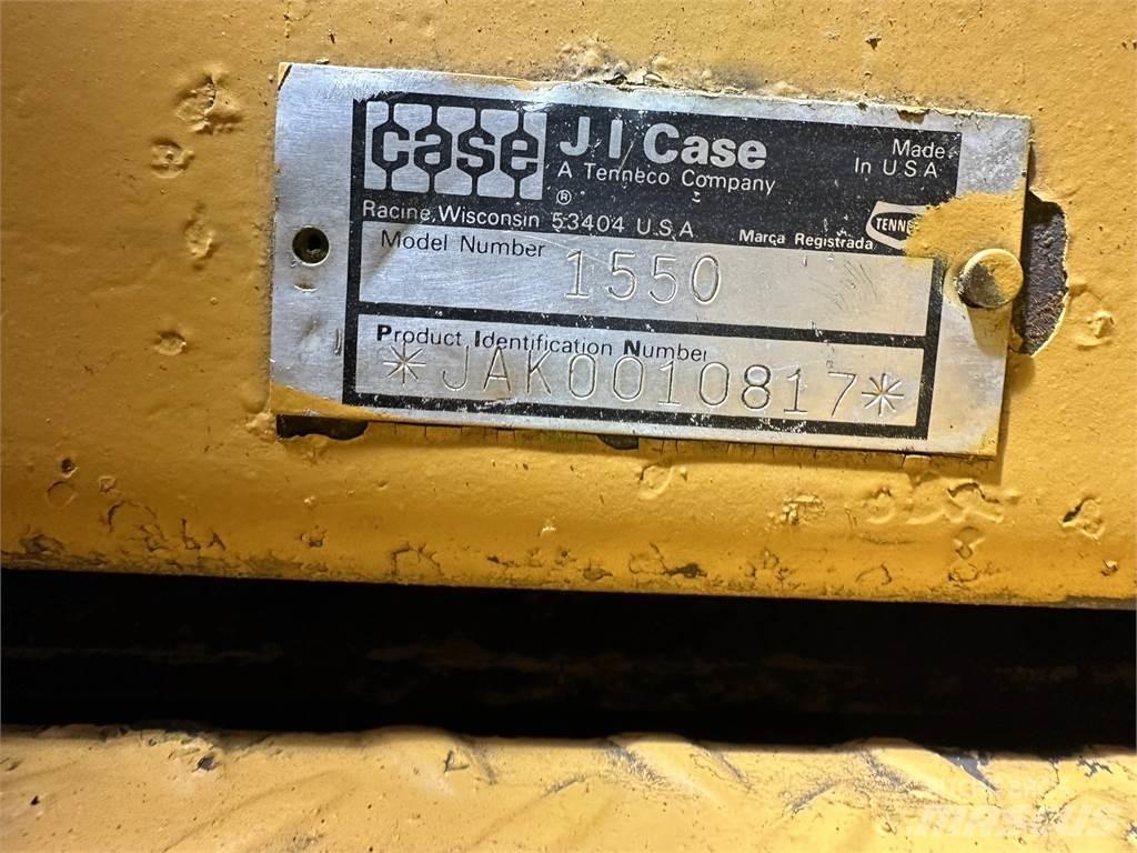 CASE 1550 履帶推土機