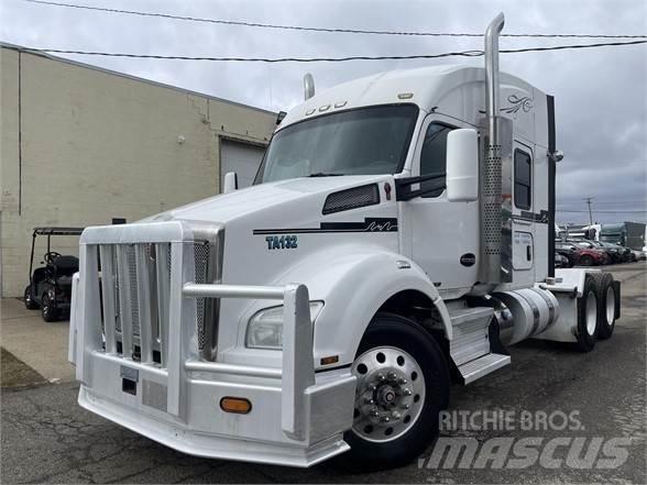 Kenworth T880 曳引機組件
