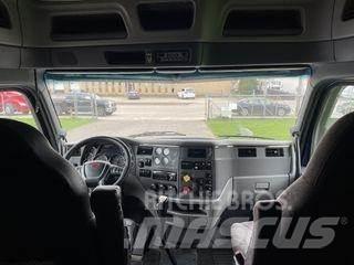 Peterbilt 579 曳引機組件