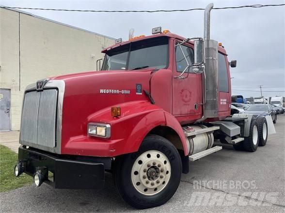 Western Star 4900 曳引機組件