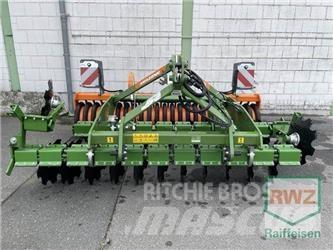 Amazone Catros+ 3003 耙車