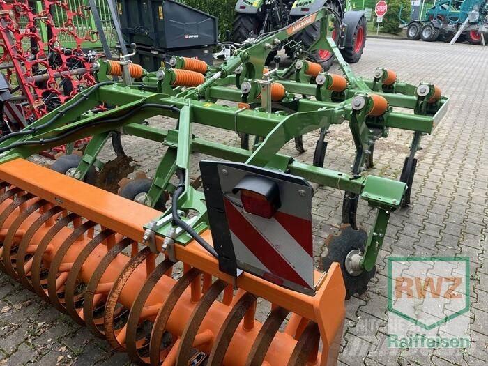 Amazone Cenius 3003 中耕管理機