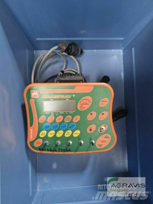 Amazone UF 1201 牽引式噴霧機