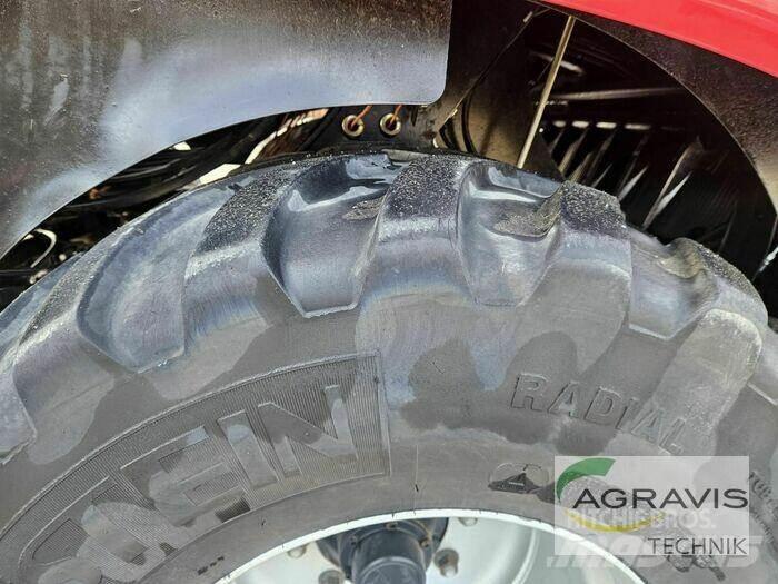 Case IH LB 424 R RL6 方形打捆機