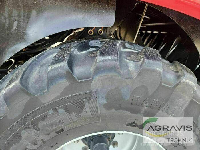 Case IH LB 424 R RL6 方形打捆機