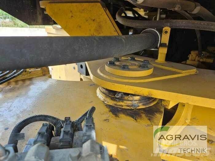 CAT 930 M 輪胎式裝載機