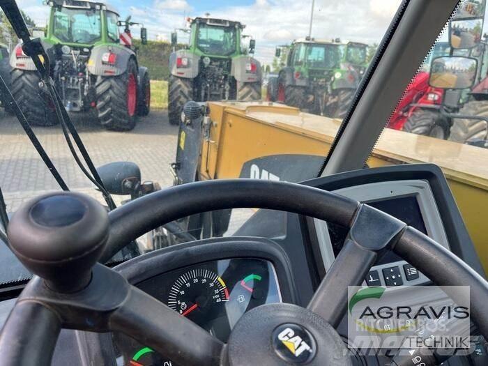 CAT TH 408 D 農業用伸縮臂裝載機