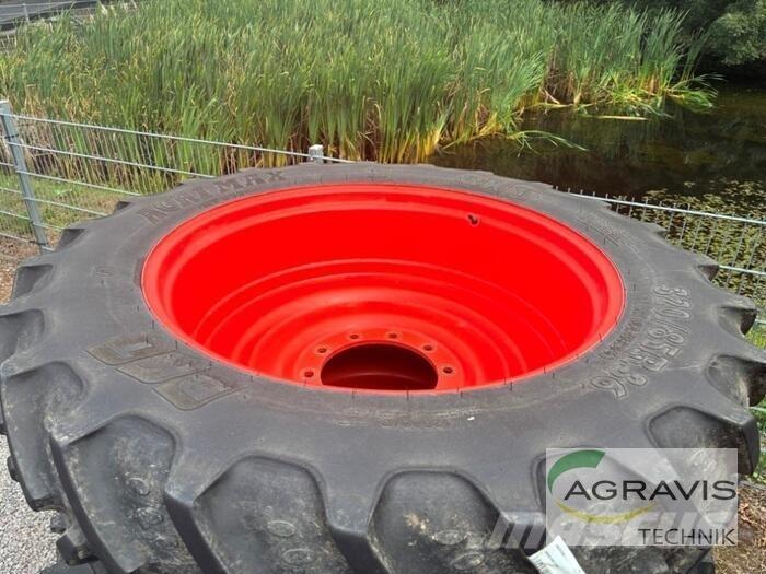 CLAAS ARION 640 CEBIS 曳引機