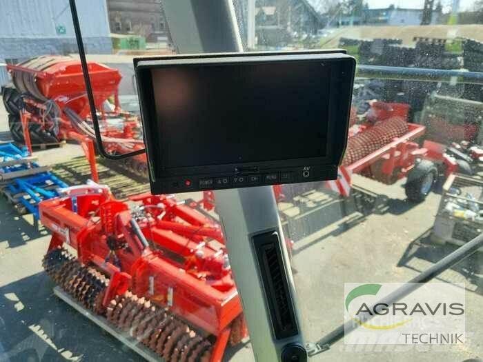 CLAAS AVERO 240 聯合收穫機