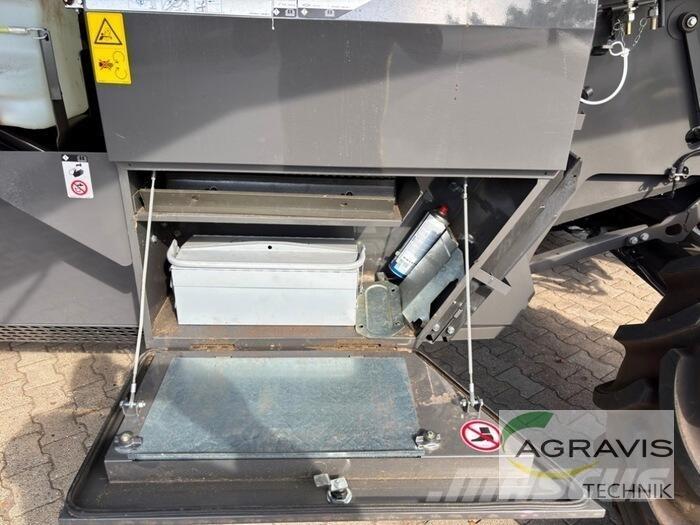 CLAAS TRION 650 聯合收穫機