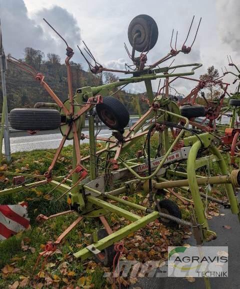 CLAAS VOLTO 740 H 耙與翻草機