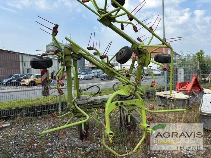 CLAAS VOLTO 770 耙與翻草機