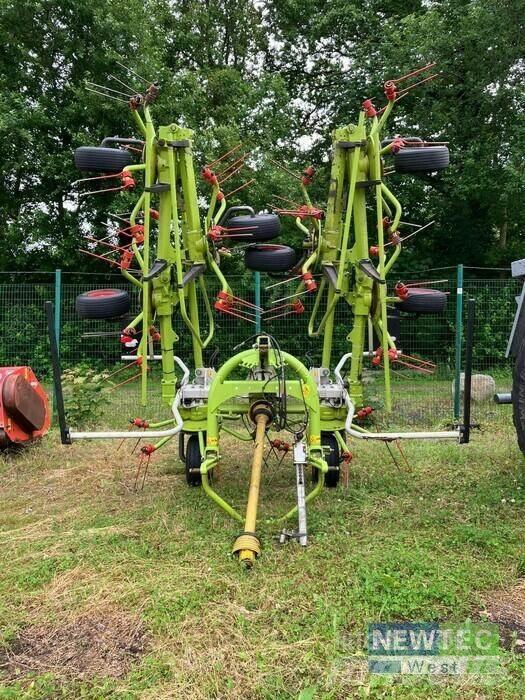 CLAAS VOLTO 900 耙與翻草機