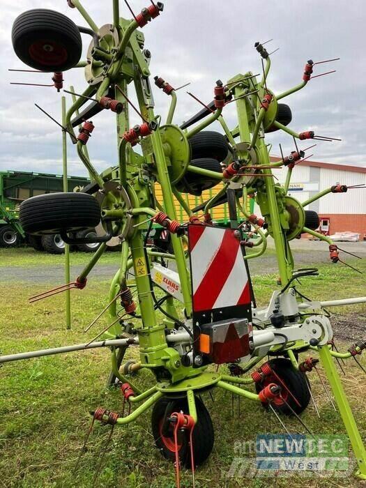 CLAAS VOLTO 900 耙與翻草機