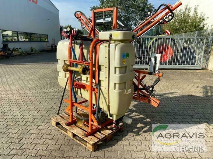 Douven 600 L 牽引式噴霧機
