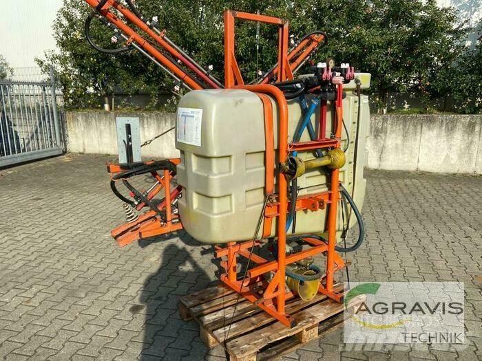 Douven 600 L 牽引式噴霧機