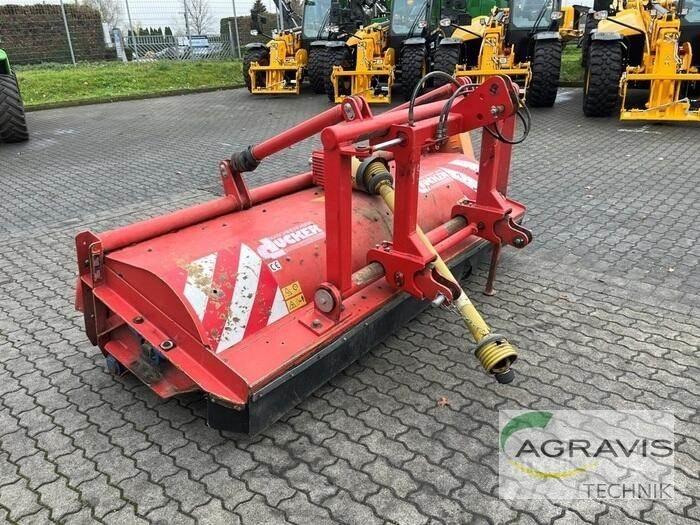 Dücker UM 27 莖葉去葉機