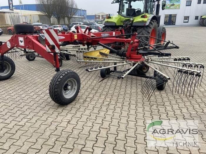Fella TS 880 耙與翻草機