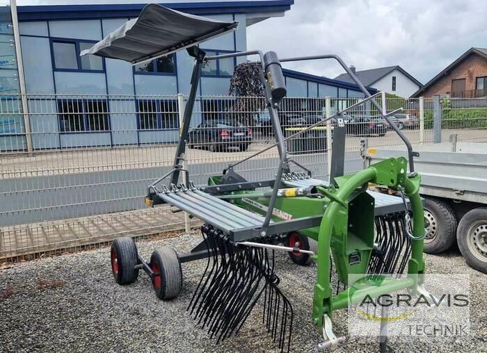 Fendt FORMER 456 DN 耙與翻草機