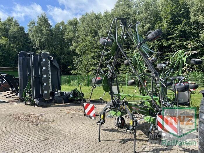 Fendt Lotus 770 耙與翻草機