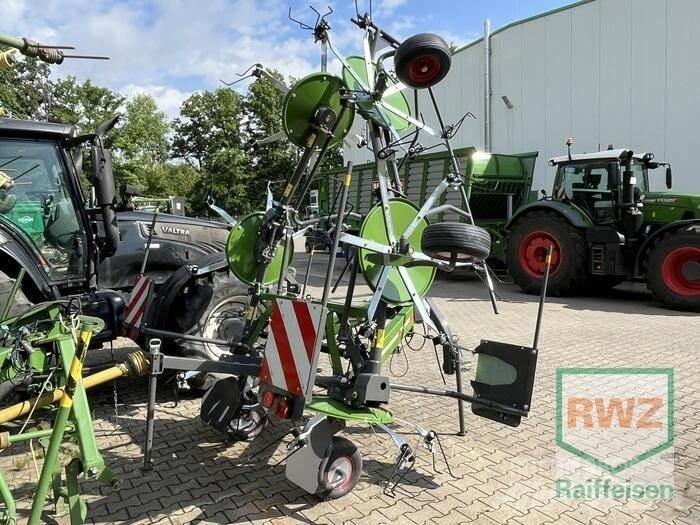 Fendt Lotus 770 耙與翻草機