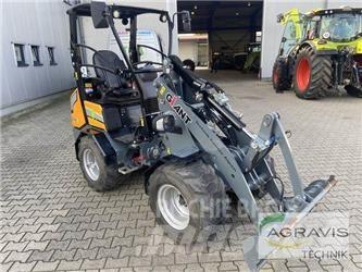 GiANT G2200E 輪胎式裝載機